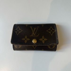 Louis Vuitton 6 Key Holder
